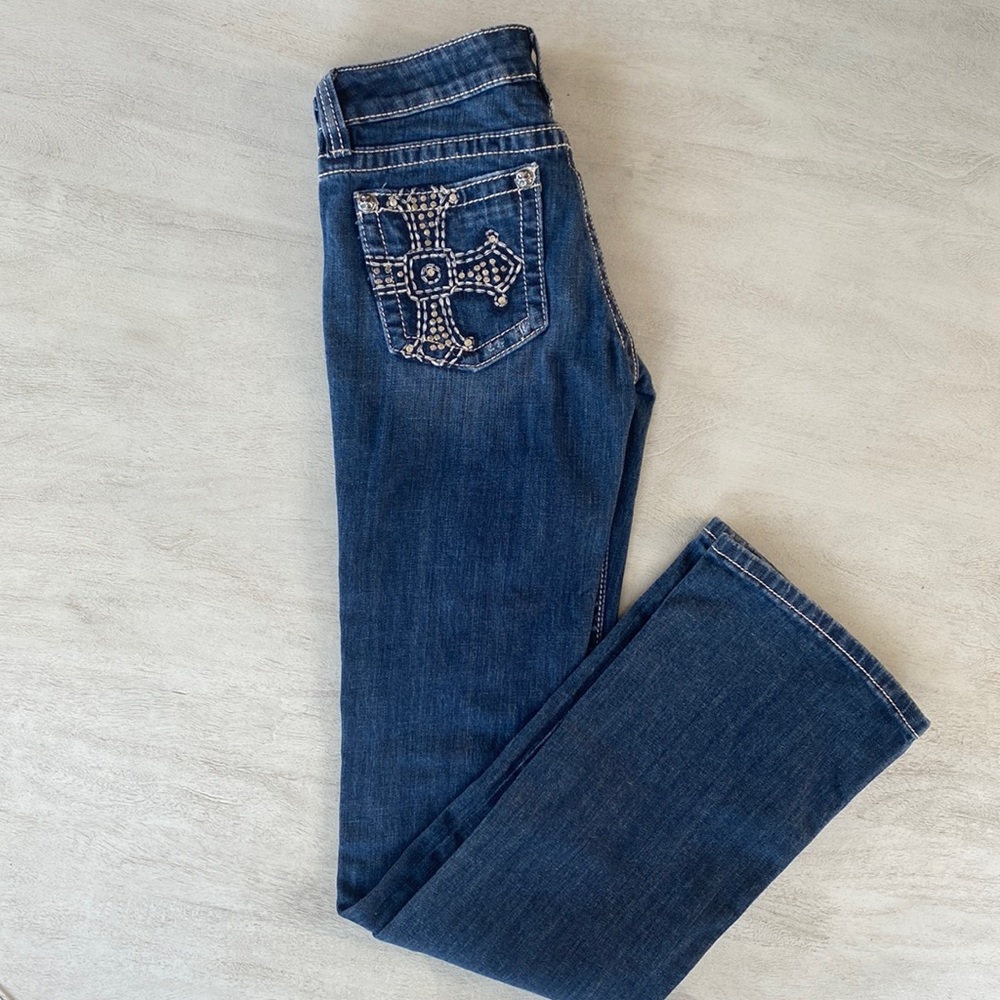 Miss Me Jeans 28 X 34 rhinestone cross